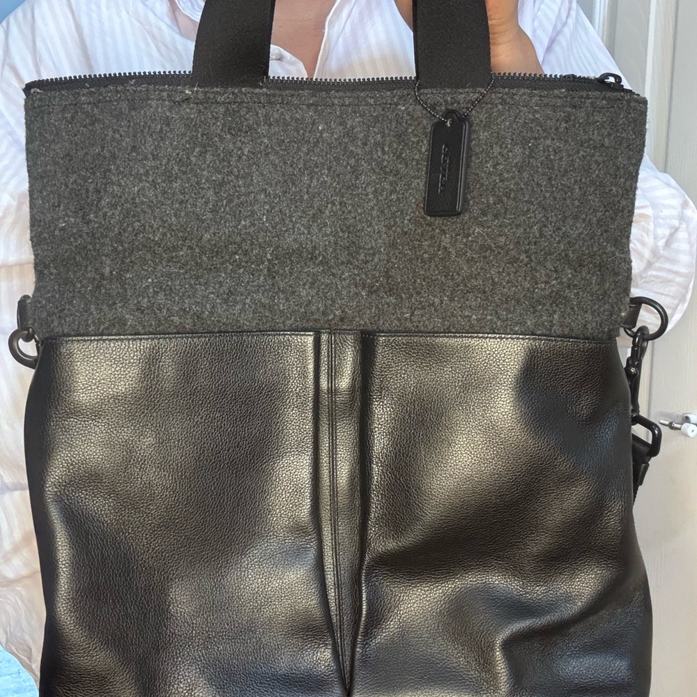 Black and Gray Leather Men's Bag